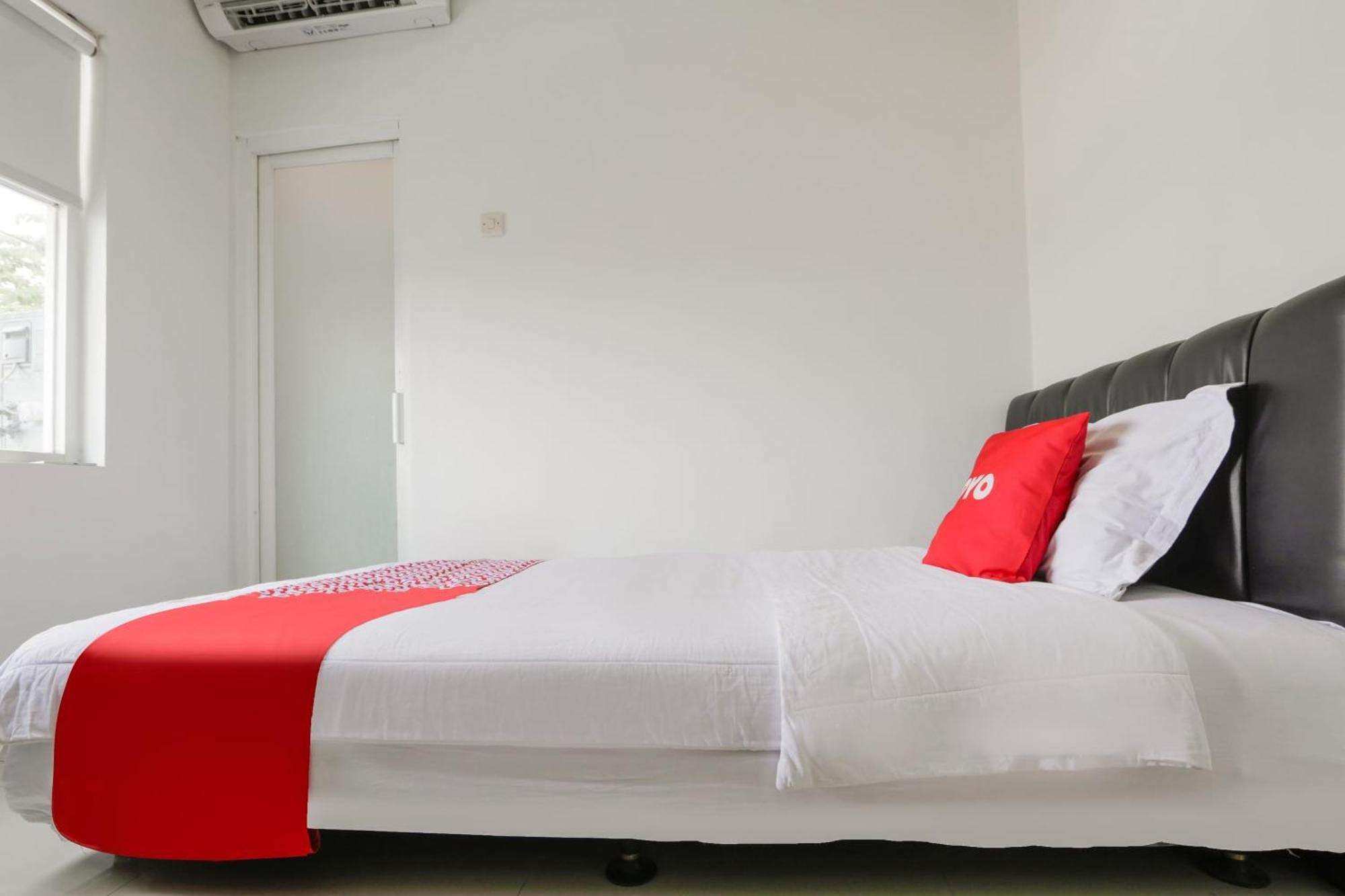 Super Oyo 3838 Tamansari Guest House Surakarta  Luaran gambar