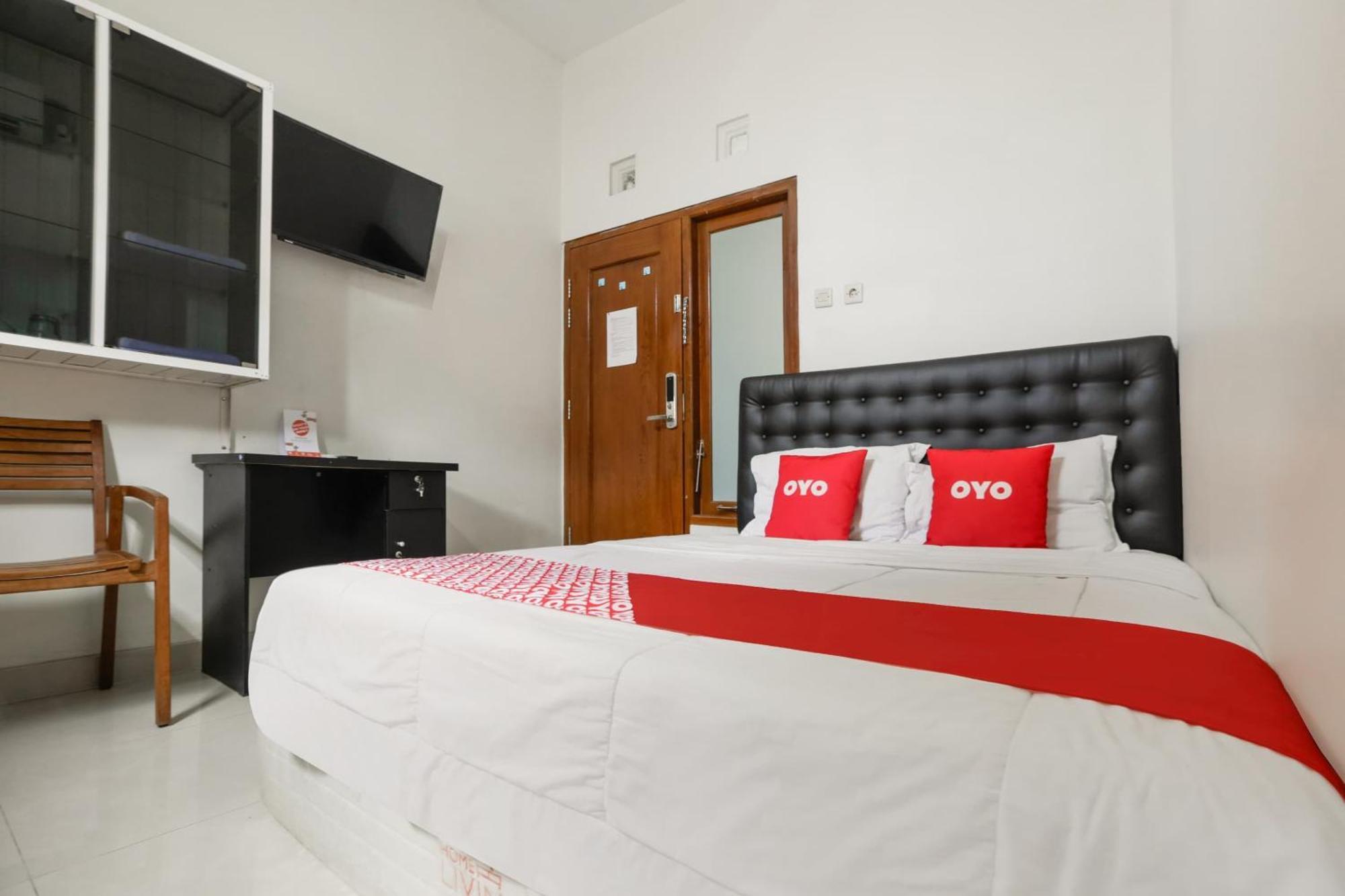 Super Oyo 3838 Tamansari Guest House Surakarta  Luaran gambar
